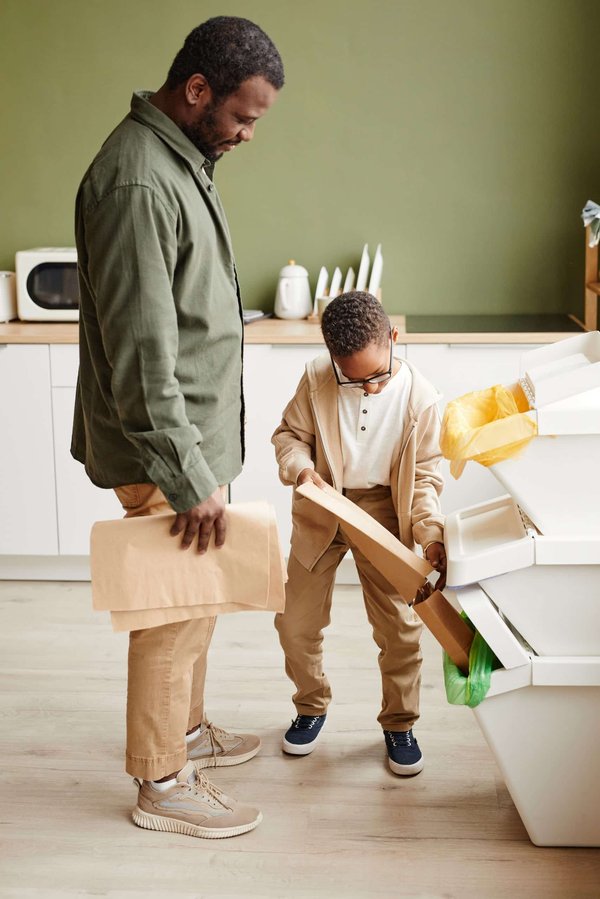 Comment les entreprises de recyclage de déchets électroniques peuvent-elles utiliser le marketing digital pour sensibiliser au recyclage responsable ?